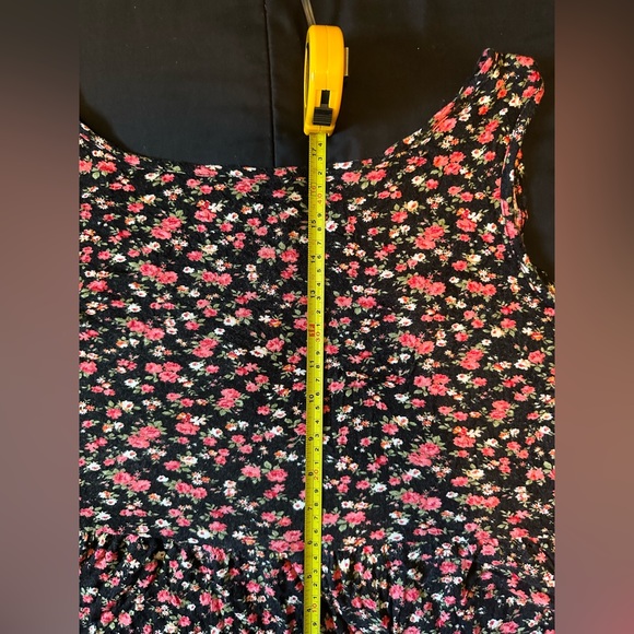 Women short sleeve flowy top - Picture 6 of 6